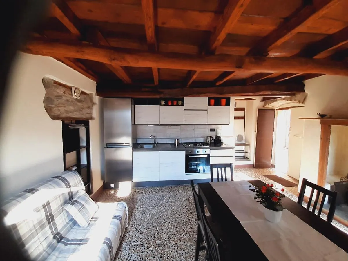 Apartment Casa Alla Fontana Faggeto Lario